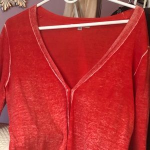 Light weight 3/4” sleeve GAP red sweater